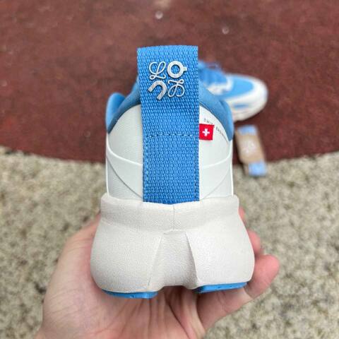 LOEWE x On Cloudsolo 3WF30604608 Beige Blue US 6 EU 37 UK 4 JP 23 Running Shoe Running Sneakers - Women's (BS-86766)