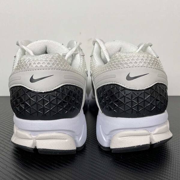 Nike Zoom Vomero 5 white black silver running lifestyle
