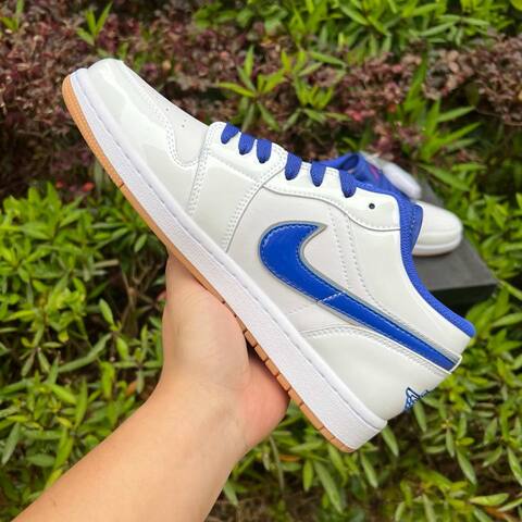 Jordan Air Jordan 1 Low SE IQ0400 100 White University Red Old Royal Blue EUR 42 Sneaker - Men's (BS-87167)