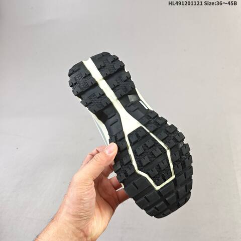 On Running Cloudrock Low Waterproof Mint Green Cream Black EU 36-45 Trail Shoe Trail Running Sneakers - Unisex (BS-69793)
