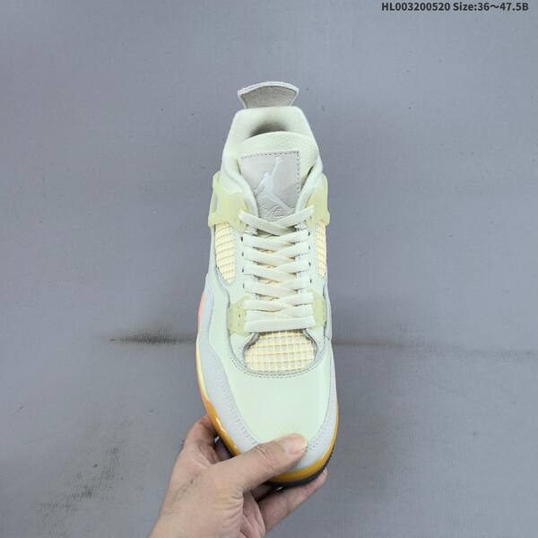 Jordan Air Jordan 4 Retro Sail/Light Grey/Gum/Orange EU 36-47.5 basketball