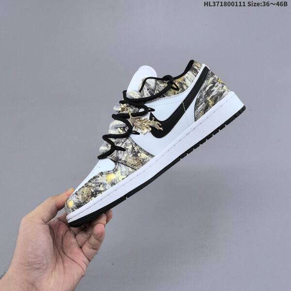 Jordan Air Jordan 1 Low white light grey iridescent silver EU 36-46 casual lifestyle