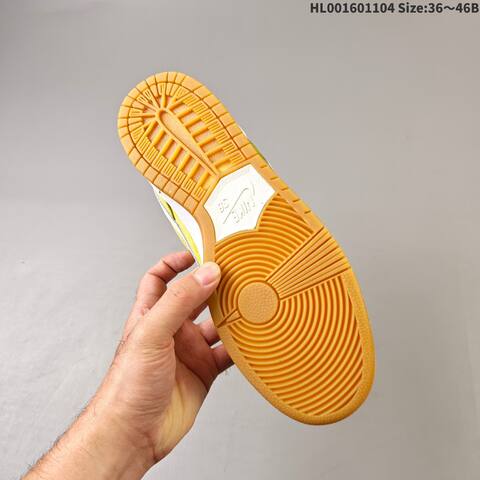 Nike SB Dunk Low Pro ISO Orange Label Saturn Gold Lifestyle (BS-63891)