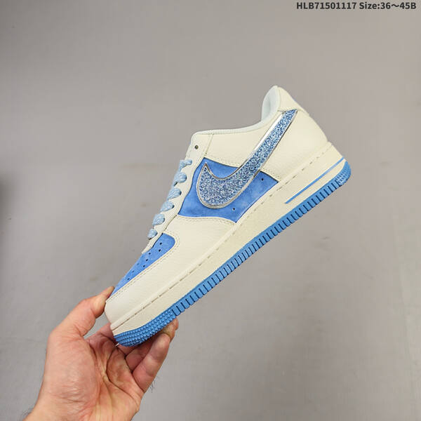 NIKE AIR FORCE 1 07 LV8 QY6818 lifestyle