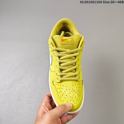 Nike SB Dunk Low Pro ISO Orange Label Saturn Gold Lifestyle (BS-63891)