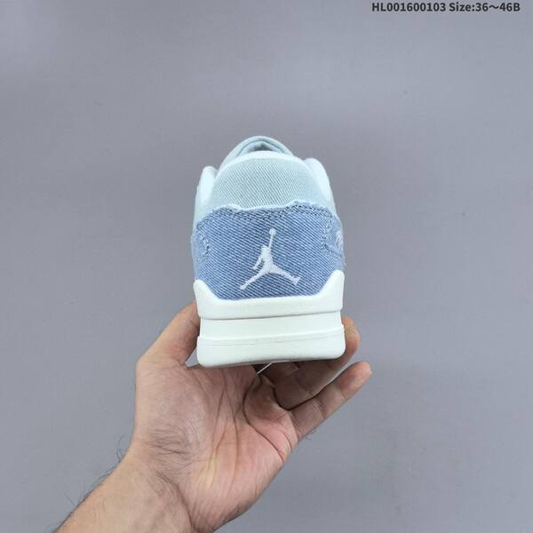 Jordan Air Jordan 4 Retro light blue white 36 46B lifestyle