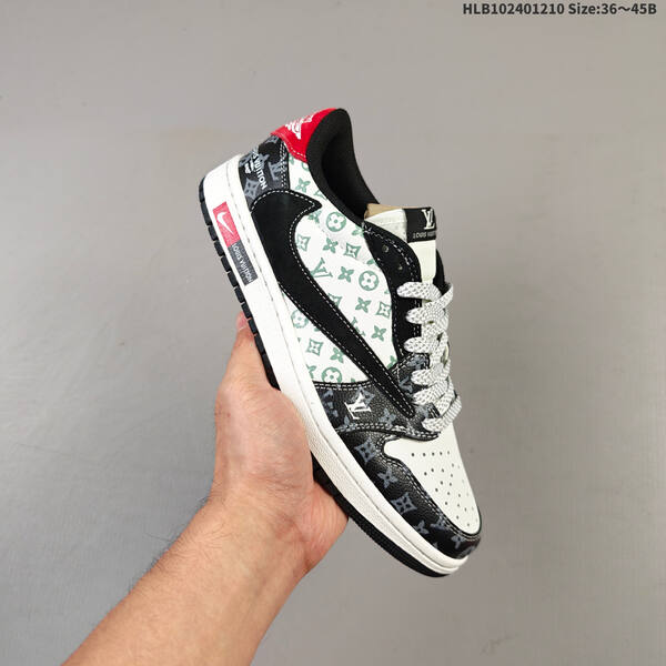 NIKE DUNK SB LOW lifestyle