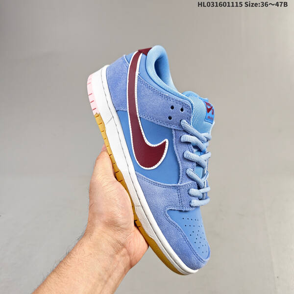 Nike SB Dunk Low ZoomAir lifestyle