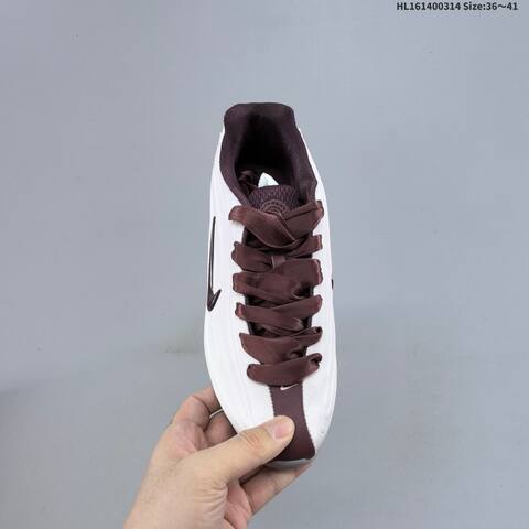 Nike Shox R4 IQ3364-627 Off White Burgundy Light Pink EU 36-41 Sneaker - Unisex (BS-61310)