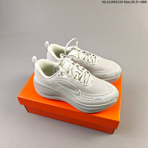 Nike VOMERO PLUS Run Nike VOMERO 18 IM6011 060 35 5 Lifestyle - Women's (BS-62785)