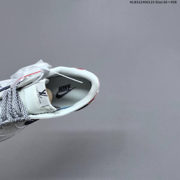 Nike Air Jordan 1 x Travis Scott white navy red EU 36-45 lifestyle