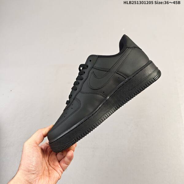 Nike Air Force 1 07 Supreme black white red EU 36-45 sneaker