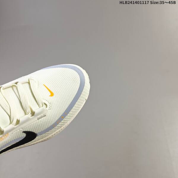 Nike VOMERO 18 GTX ReactX Air Zoom lifestyle