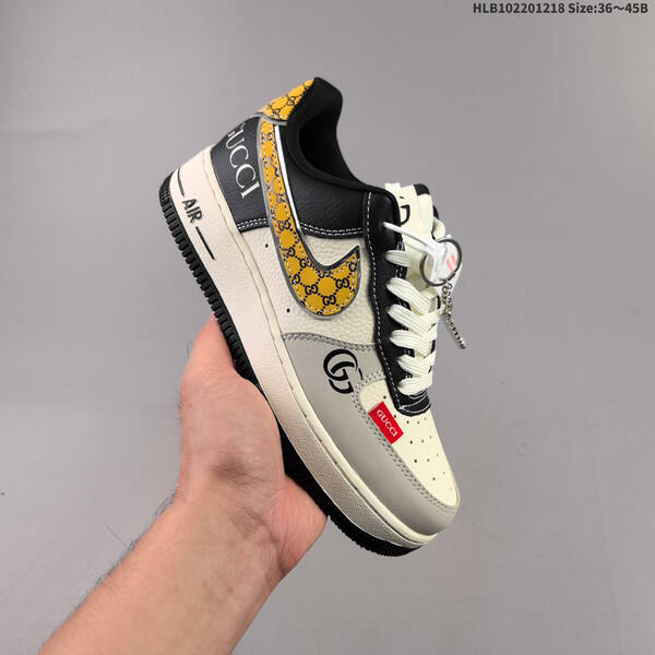 NIKE AIR FORCE 1 07 LV8 DF0188-1 lifestyle