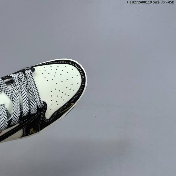 Jordan Travis Scott x Air Jordan 1 Low OG Black White EU 36-45 lifestyle