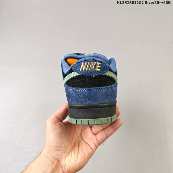 NIKE SB DUNK Nike Dunk SB Low Dust Noir SB Nike Dunk SB L lifestyle