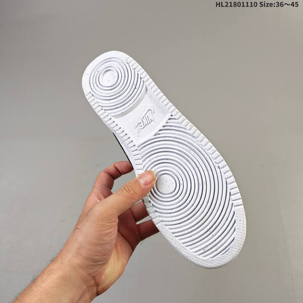 NIKE AIR FORCE 1 NIKE COURT VISION LOW lifestyle
