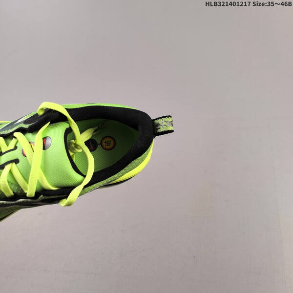 Nike VOMERO PLUS ReactX Air Zoom lifestyle