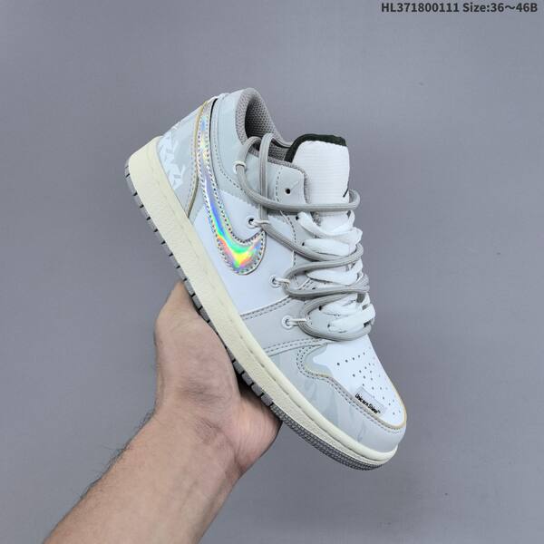 Jordan Air Jordan 1 Low white light grey iridescent silver EU 36-46 casual lifestyle