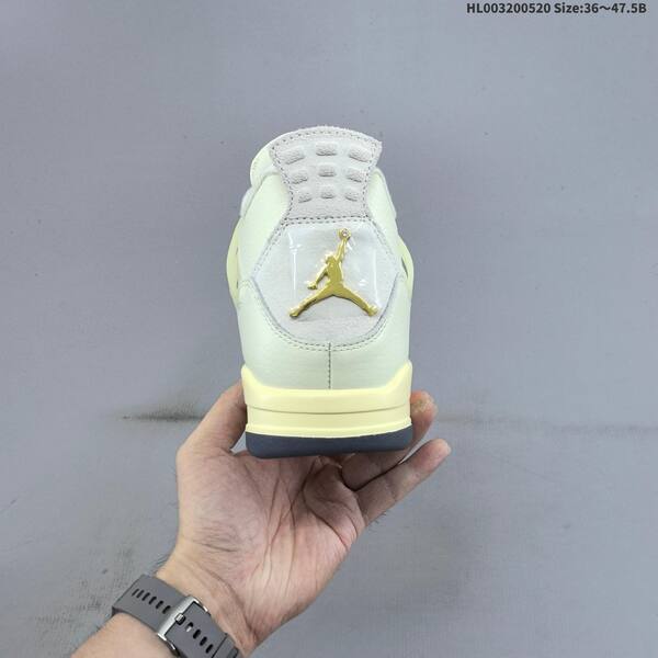 Jordan Air Jordan 4 Retro Sail/Light Grey/Gum/Orange EU 36-47.5 basketball