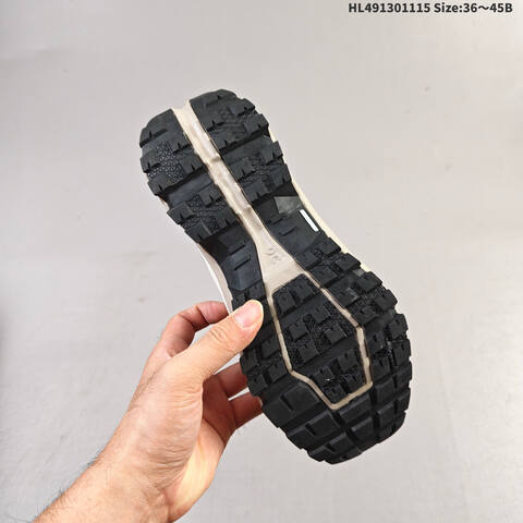 On Running Cloudrock Low WP Khaki Beige Off White Black EU 36-45 Trail Shoe Trail Running Sneakers - Unisex (BS-69813)
