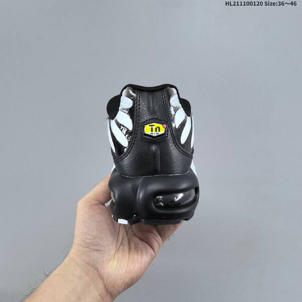 Nike Air Max Plus TN black grey white EU 36-46 running shoe