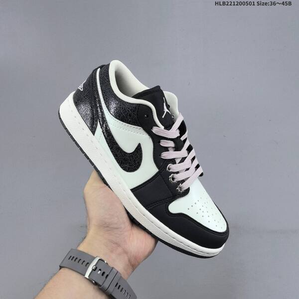 Jordan Air Jordan 1 Low White/Black EU 36-45 basketball