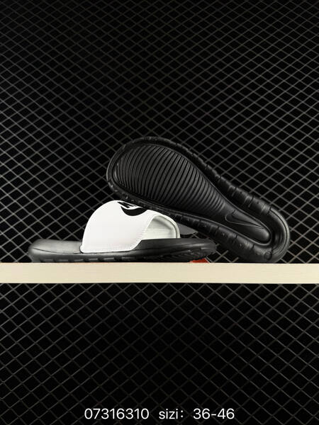 Nike Benassi Swoosh black white EU 36-46 casual