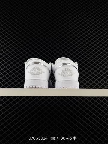 Air Jordan 1 Low Metallic Gold AIR JORDAN 1 Aj1 Lifestyle (BS-79023)