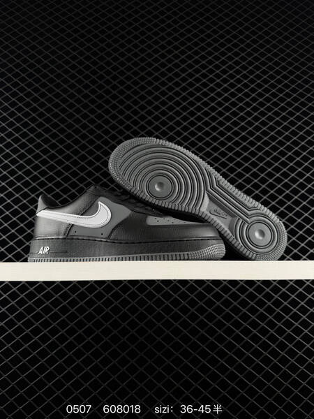 NIKE AIR FORCE 1 07 LV8 IR1475-010 lifestyle