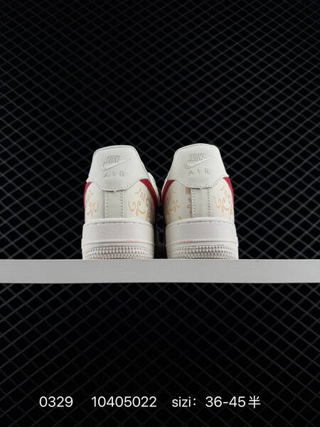 NIKE AIR FORCE 1 07 DD8959-100 lifestyle