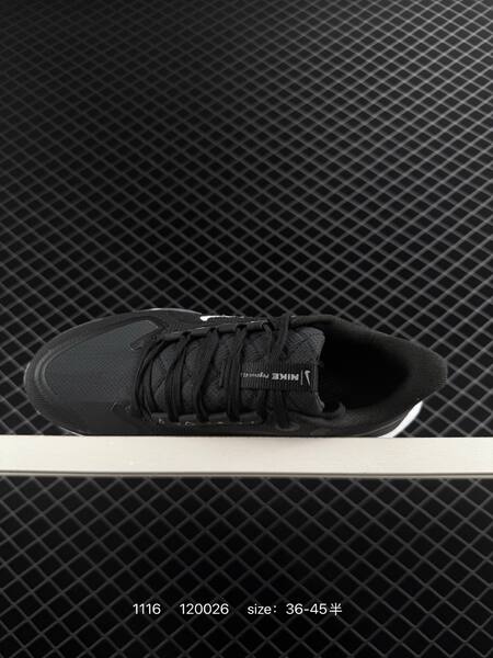 Nike VOMERO PLUS black white EU 36-45 running lifestyle