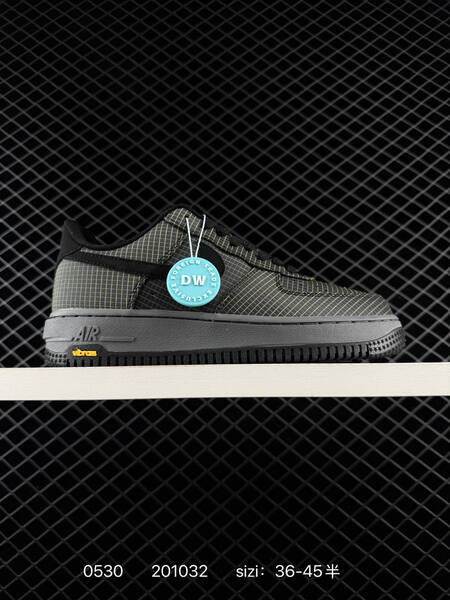 NIKE AIR FORCE 1 07 HV5953-100 Size 36 3 lifestyle