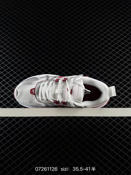 Nike V2K Run white silver burgundy EU 35 5-41 running