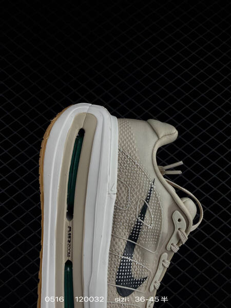 Nike VOMERO PREMIUM ReactX Air Zoom lifestyle