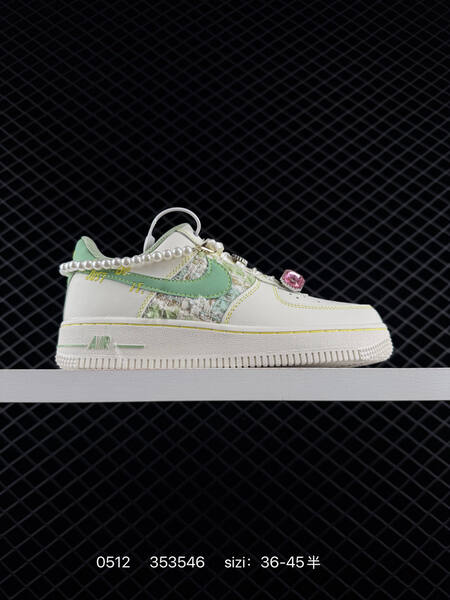 Nike Air Force 1 07 lifestyle
