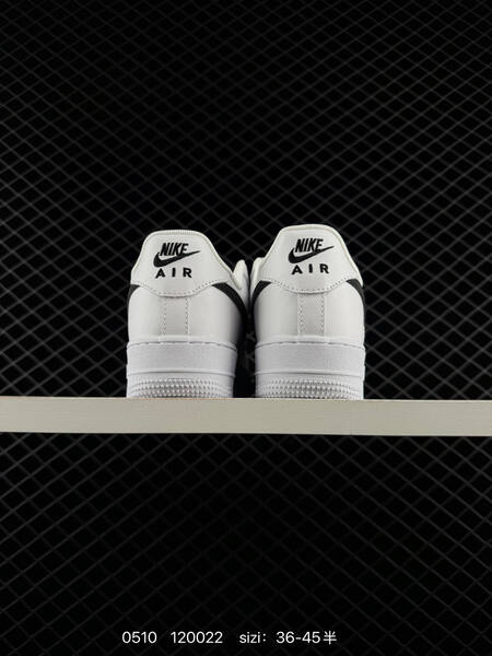 Nike AIR FORCE 1 07 lifestyle