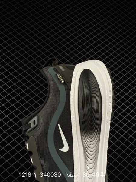 Nike Vomero 18 GTX black white gray 36-46 5 running lifestyle