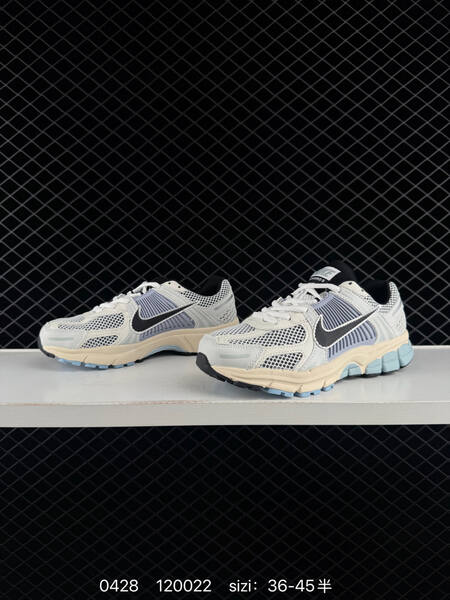 Nike Zoom Vomero 5 SP white grey black with light blue accents EU 36-45 running lifestyle