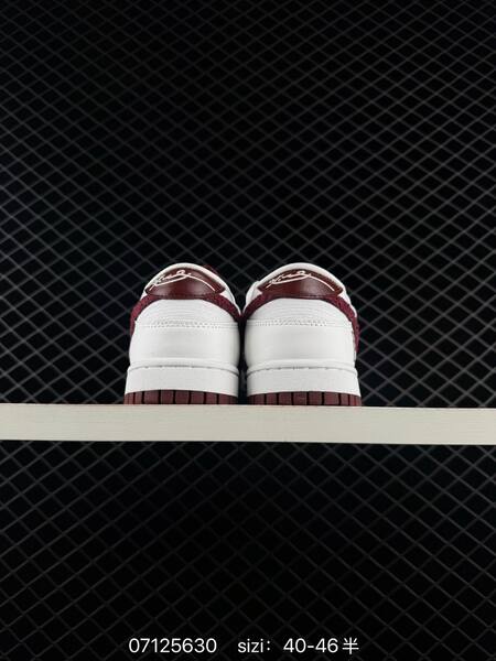 Nike Dunk Low white burgundy EU 40-46 skate