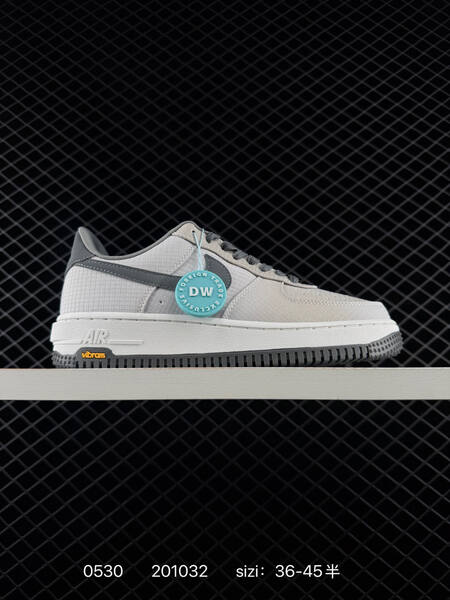 NIKE AIR FORCE 1 07 HV5953-100 Size 36 3 lifestyle
