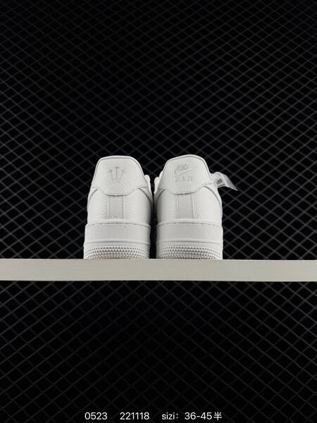 Nike Air Force 1 07 lifestyle