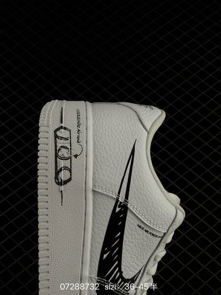 Nike Air Force 1 07 CW7581-101 white black EU 36-45 lifestyle