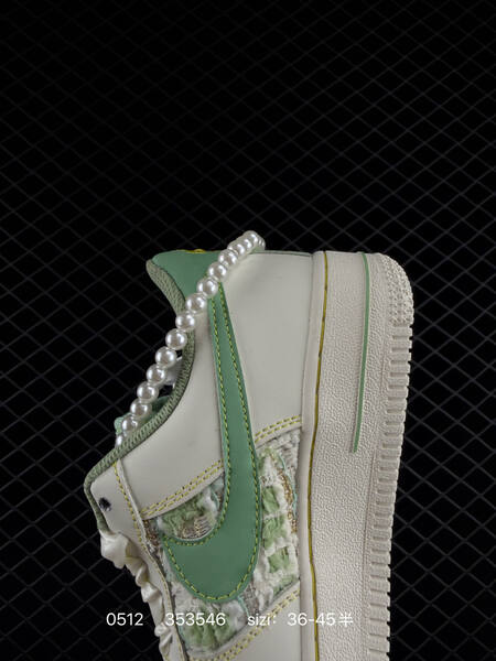 Nike Air Force 1 07 lifestyle