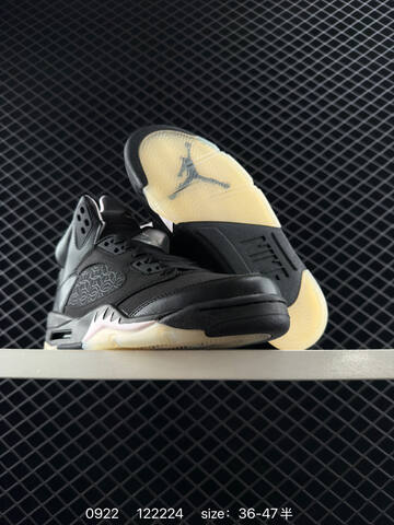 Jordan Air Jordan 5 Retro Black Metallic Reimagined Black Metallic Silver Pale Yellow EU 36-47 Basketball Shoe - Unisex (BS-80652)