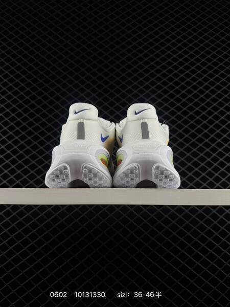 Nike VOMERO PREMIUM ReactX Air Zoom lifestyle