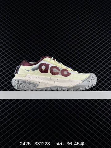 Nike ACG MOUNTAIN FLY 2 LOW (BS-71890)