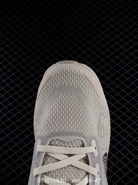 Nike VOMERO PREMIUM ReactX Air Zoom light beige brown grey EU 36-47 running