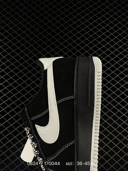Nike Air Force 1 07 Low black white red EU 36-45 sneaker