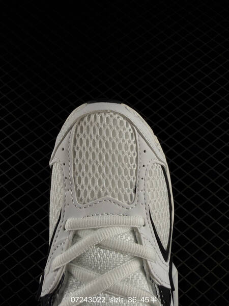 Nike V5 Runner white black EU 36-45 running